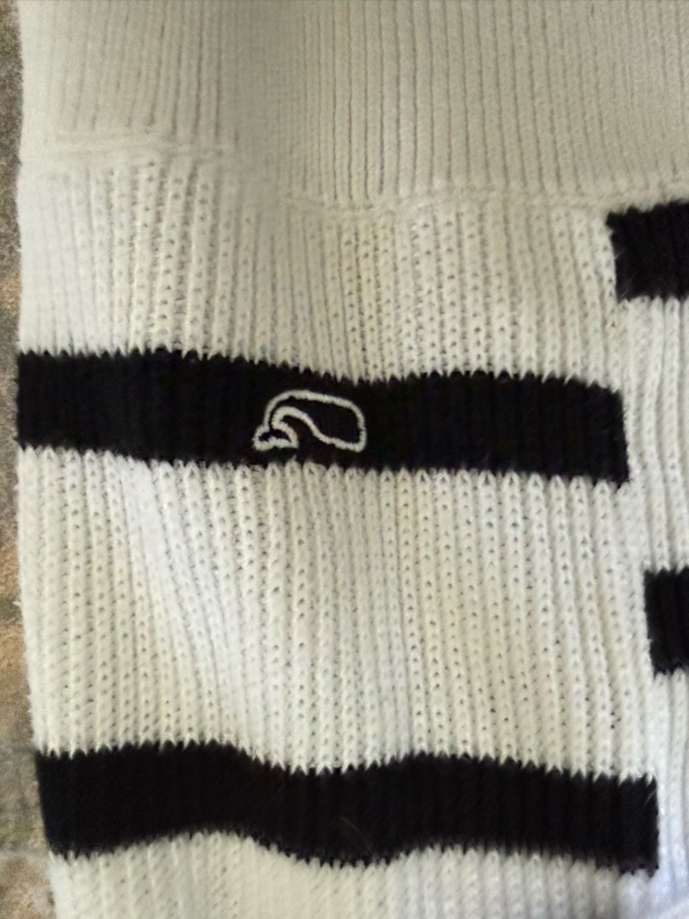 Vineyard Vines White Black Striped Ribbed 100 percent Cotton Sweater, Size XS - Picture 2 of 8